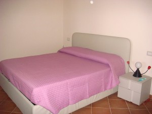 letto stanza 2